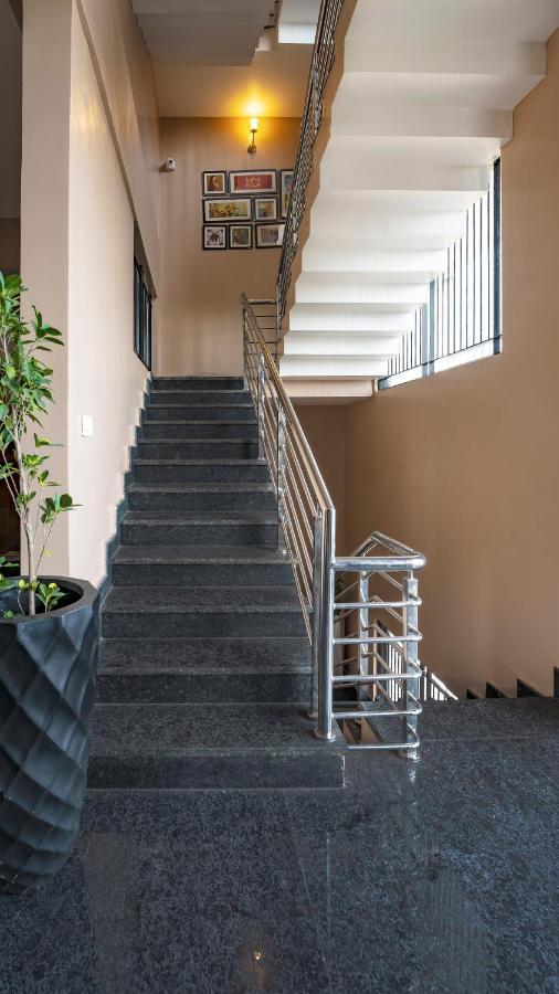 Royal Tusker Luxury Service Apartments マイソール エクステリア 写真